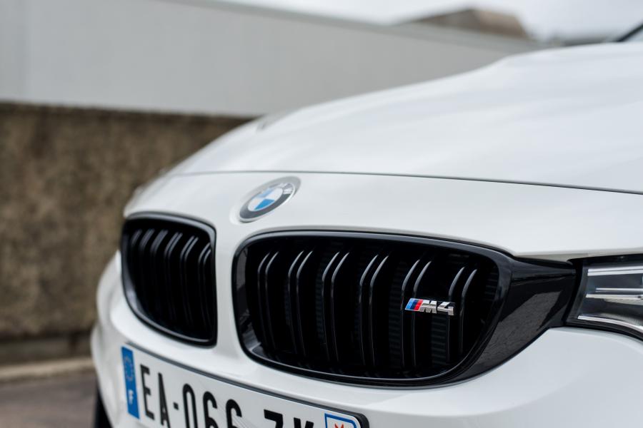Детали экстерьера BMW M4 Coupe Tour Auto Edition (F82) 2016 года  (FR) (фото 16 из 19)